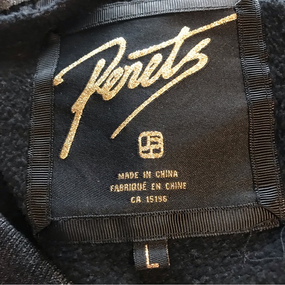 2 for $20 Women’s Sweatshirt. Large - Picture 5 of 5